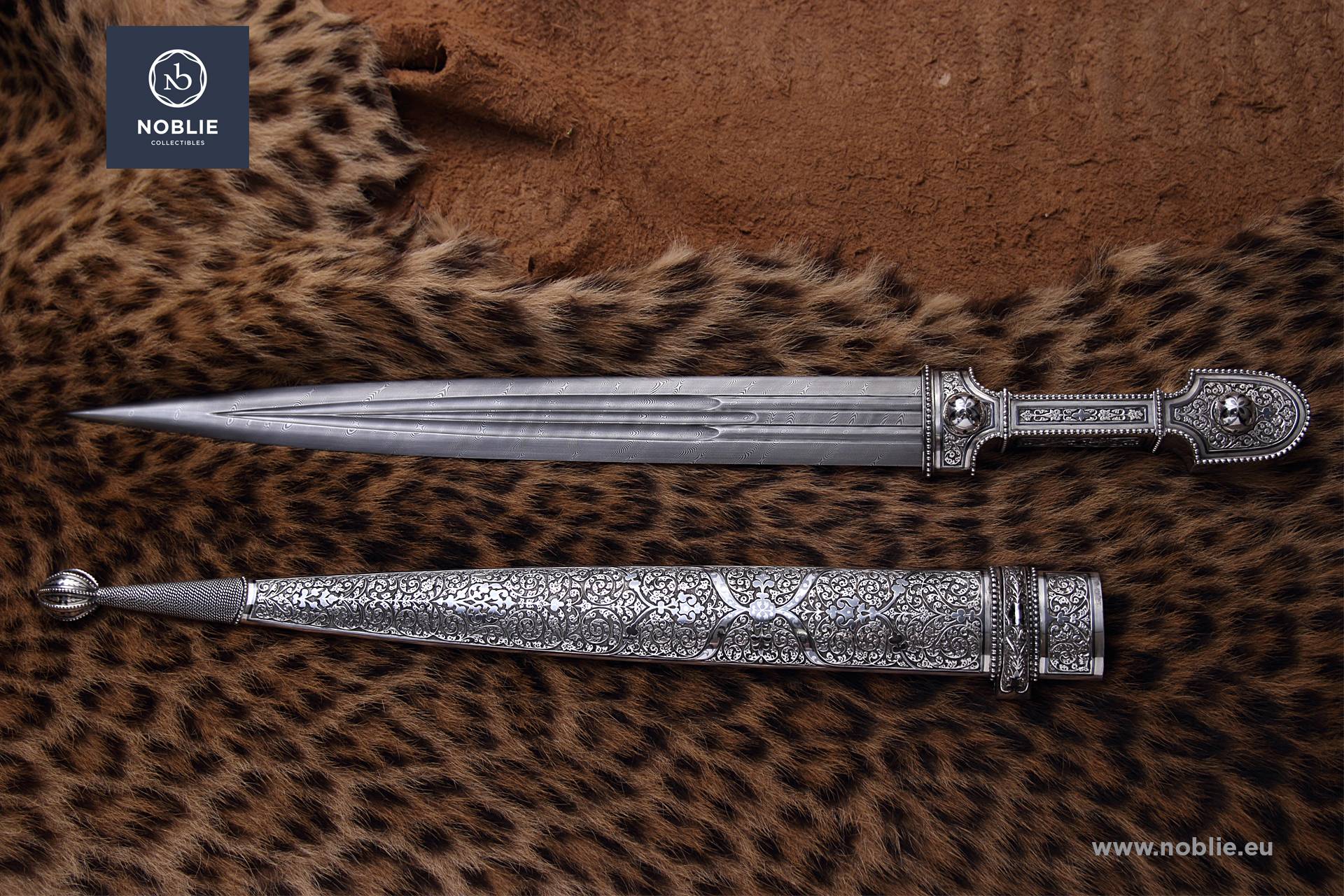 Damascus steel dagger